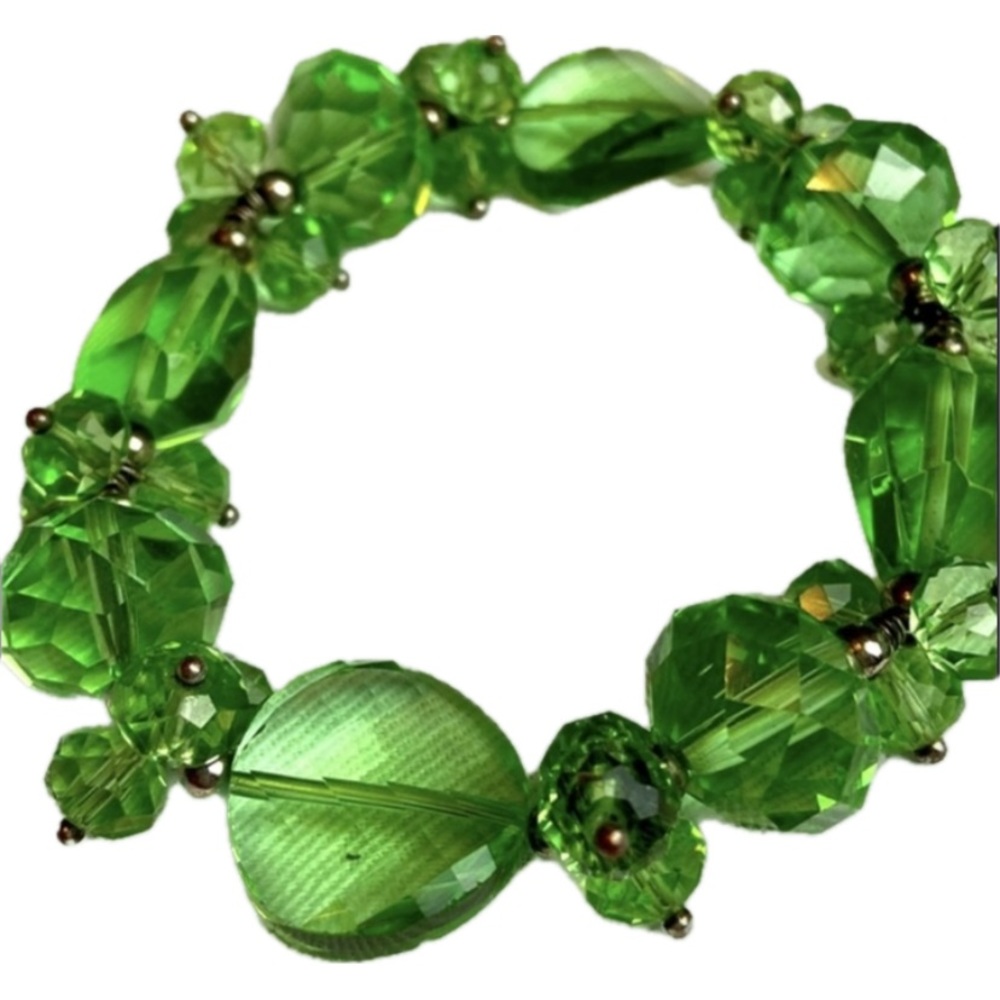 Faceted crystal glass peridot color bracelet